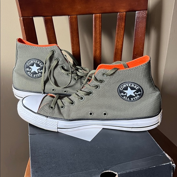 Converse All Star Chuck Taylor Unisex Size: Men’s 11 Women’s 13 EUC - Picture 2 of 8